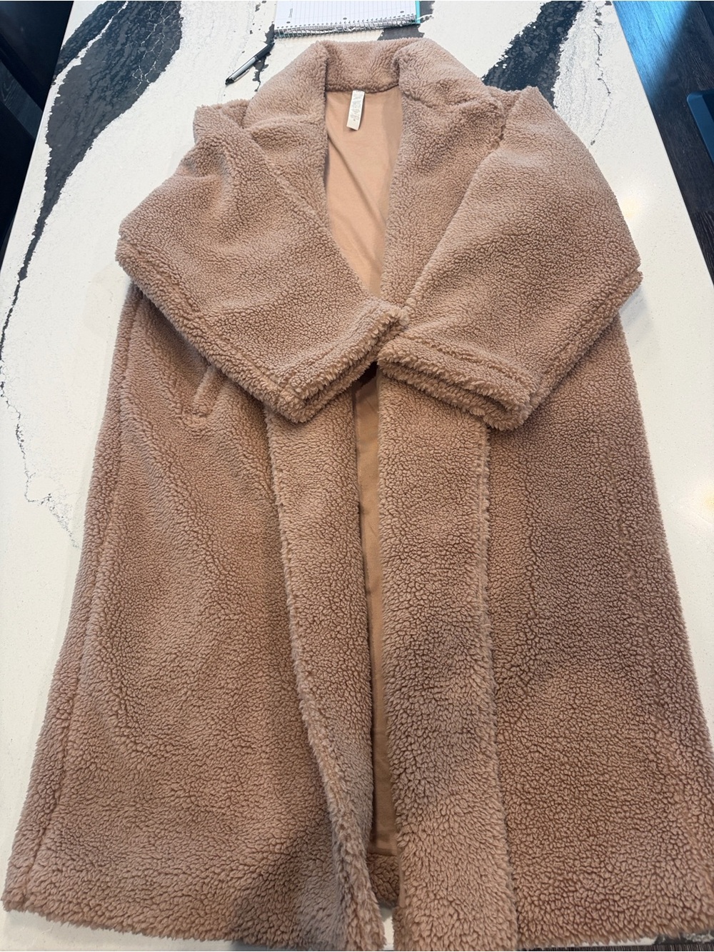 ALO Yoga Plush Teddy Jacket in Camel